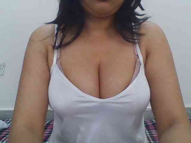 WildSarita22 webcam