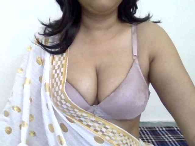 WildSarita22 webcam