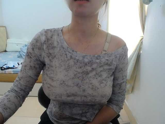 HotQueen93 live cam preview