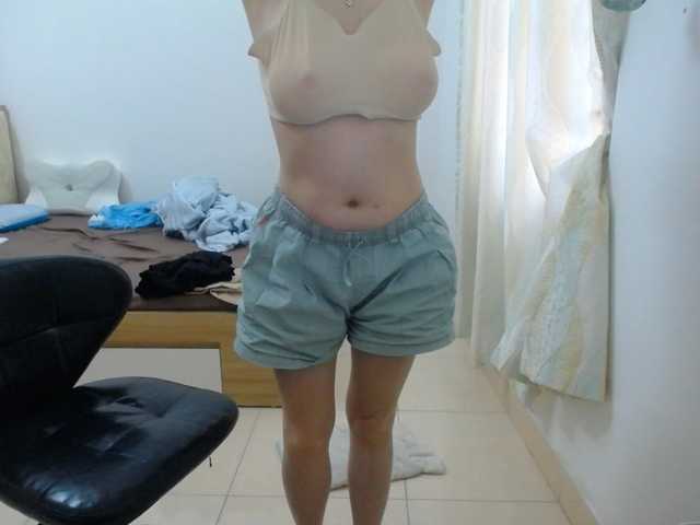 HotQueen93 live cam on BongaCams