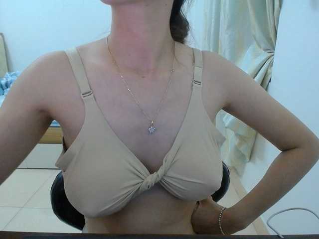 HotQueen93 live cam on BongaCams