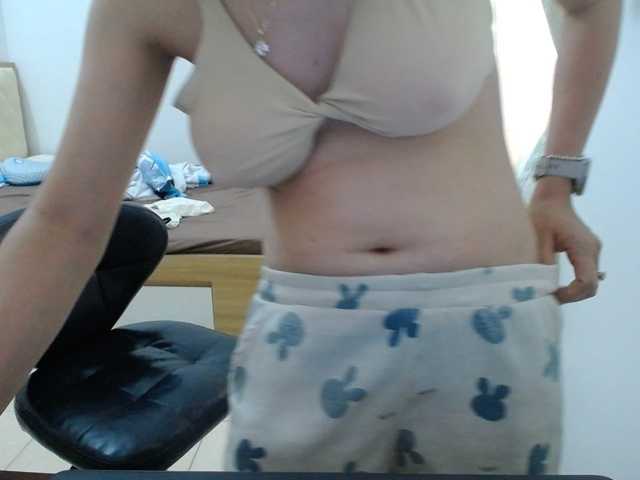 HotQueen93 live cam on BongaCams