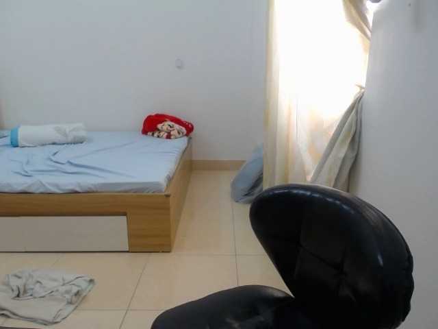 HotQueen93 live cam on BongaCams
