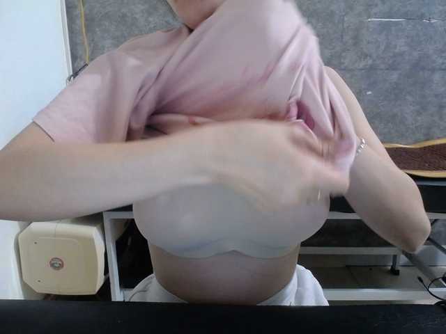 HotQueen93's BongaCams show and profile