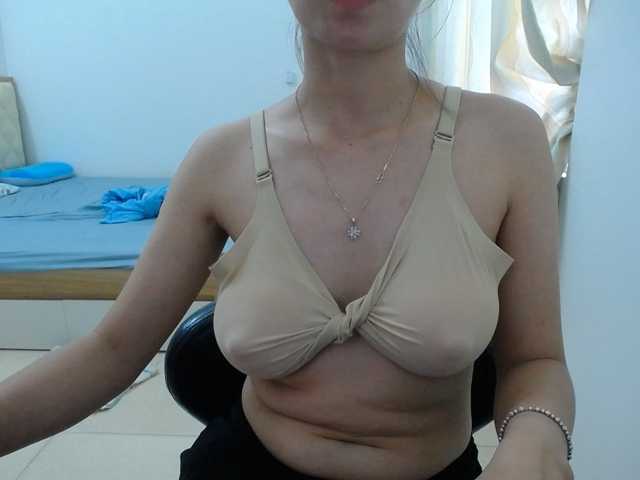 HotQueen93 live webcam show