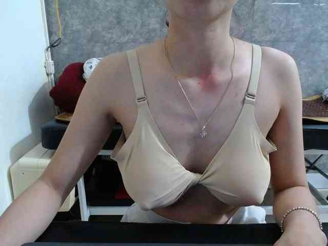HotQueen93