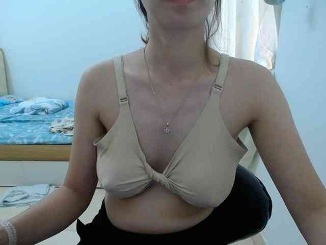 HotQueen93