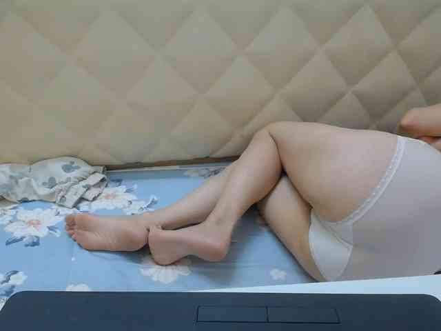 HotQueen93 webcam