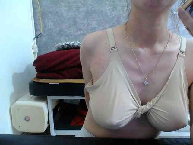 HotQueen93 webcam