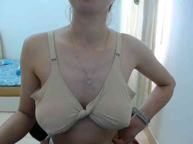 HotQueen93 webcam
