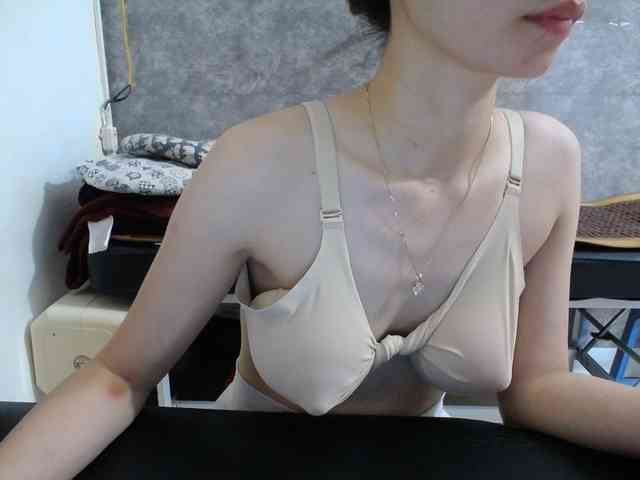 HotQueen93 webcam