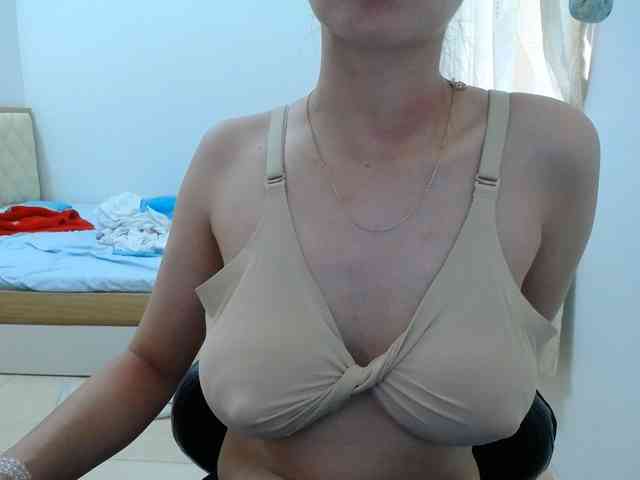 HotQueen93 webcam