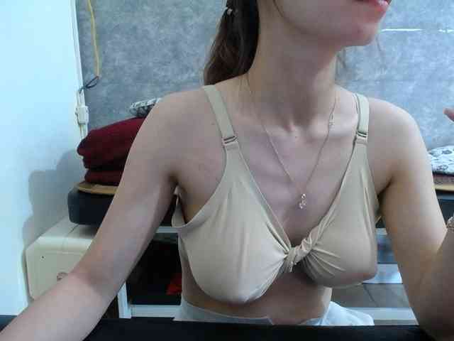 HotQueen93 webcam