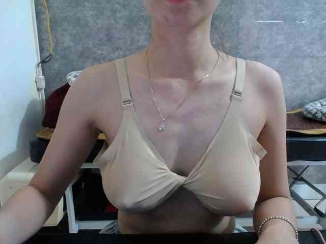 HotQueen93