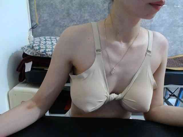 HotQueen93 webcam