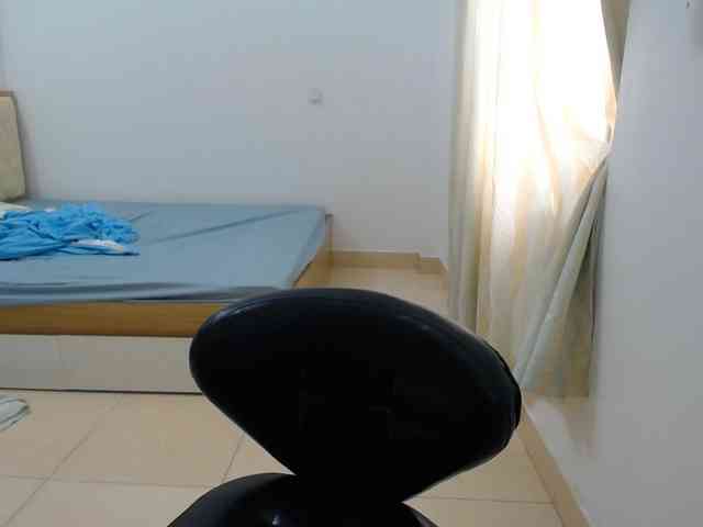 HotQueen93 webcam