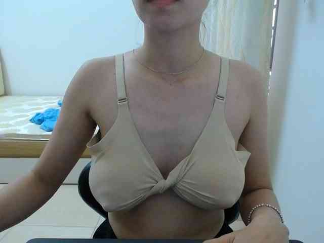 HotQueen93 webcam