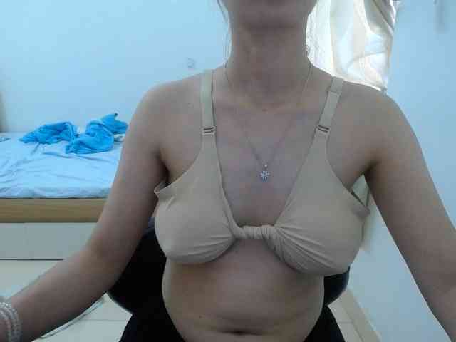 HotQueen93 webcam