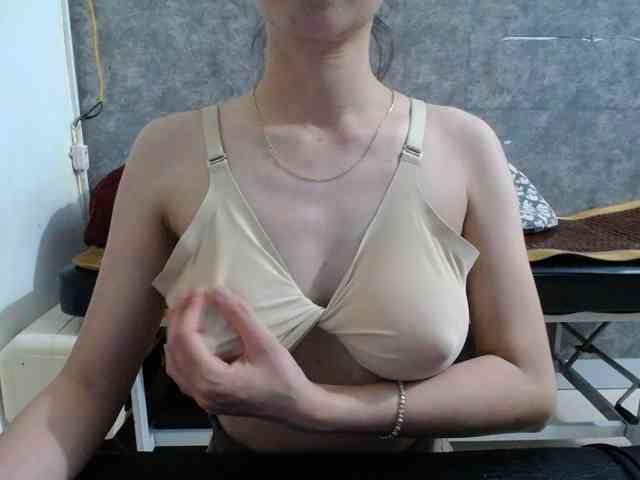 HotQueen93 webcam