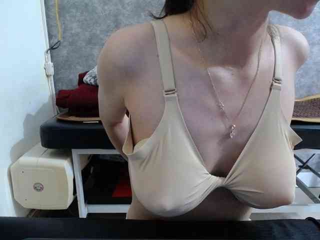HotQueen93 HotQueen93