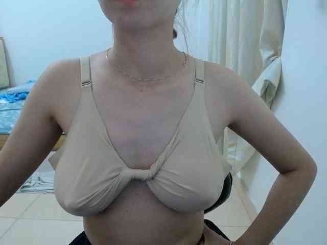 HotQueen93 webcam