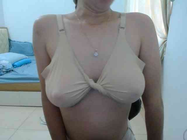 HotQueen93 webcam