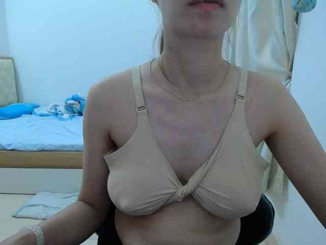 HotQueen93 webcam