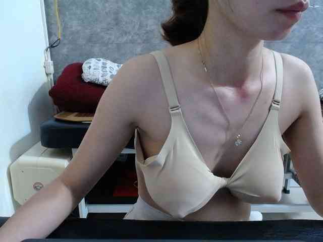 HotQueen93 webcam