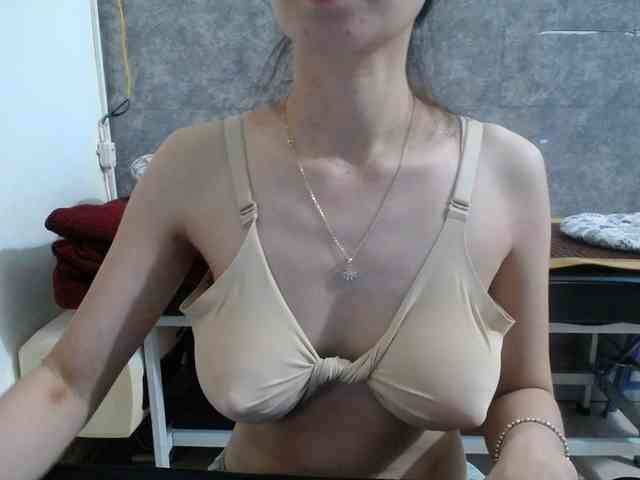 HotQueen93 webcam
