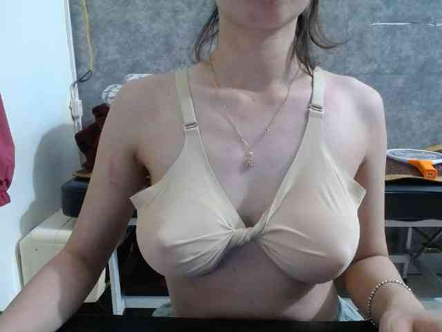 HotQueen93 webcam