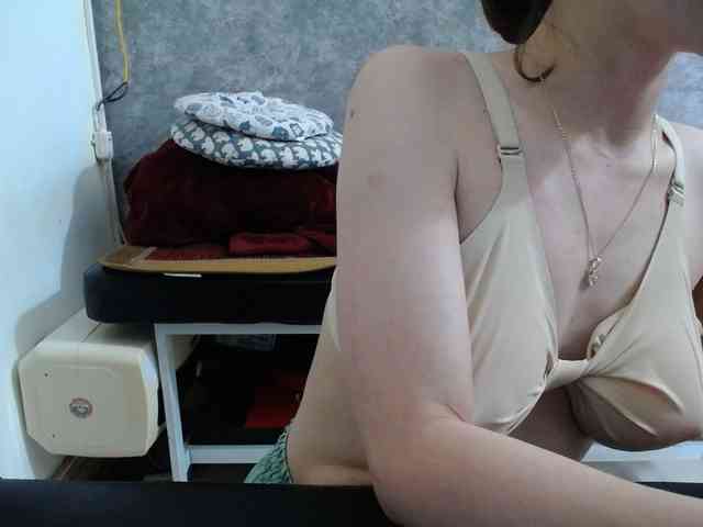 HotQueen93 webcam