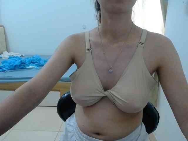 HotQueen93 webcam