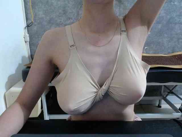 HotQueen93 webcam
