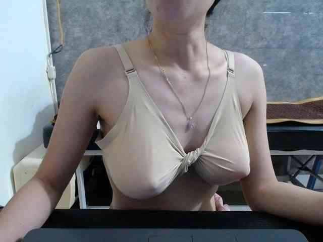 HotQueen93 webcam