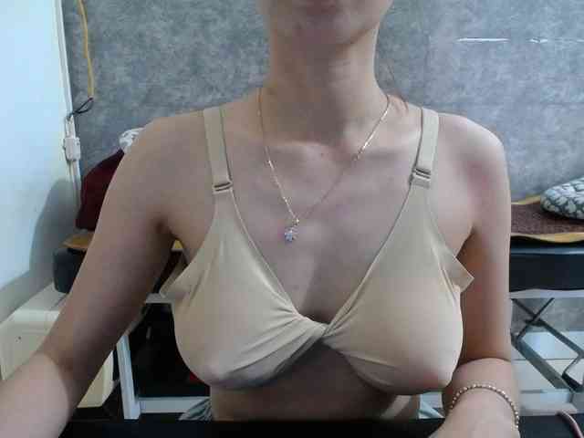 HotQueen93 webcam