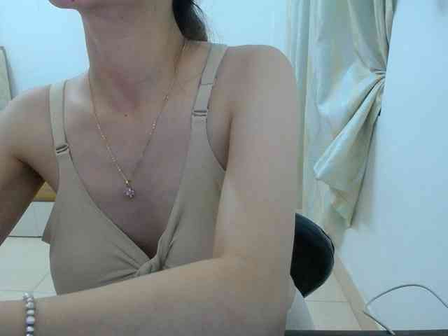 HotQueen93 webcam