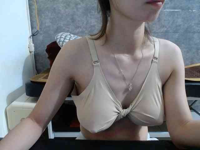 HotQueen93 webcam