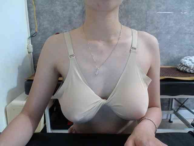 HotQueen93 webcam