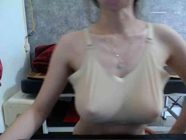HotQueen93 webcam