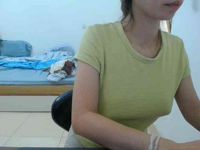 HotQueen93 webcam