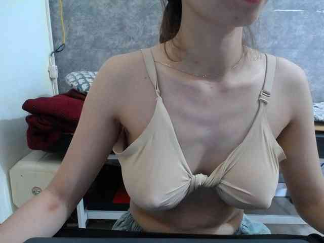 HotQueen93 webcam