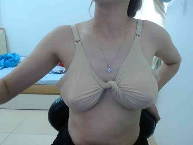 HotQueen93