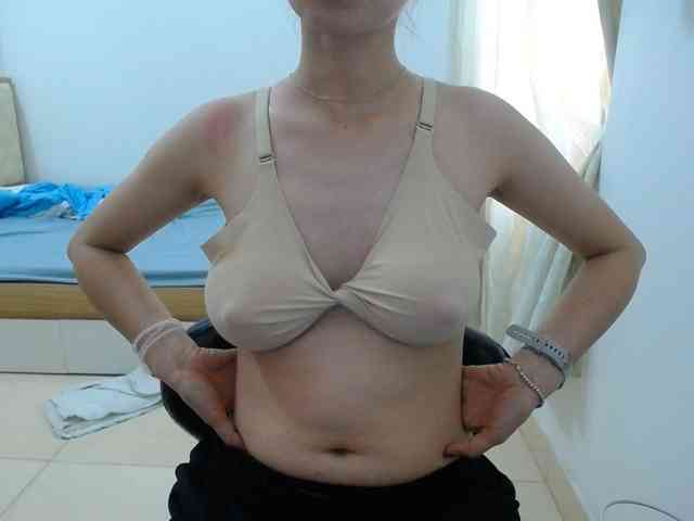 HotQueen93 webcam