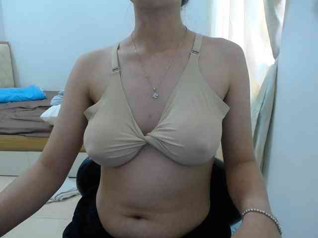 HotQueen93 webcam