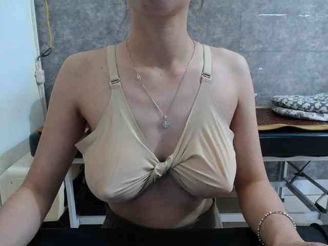 HotQueen93 webcam