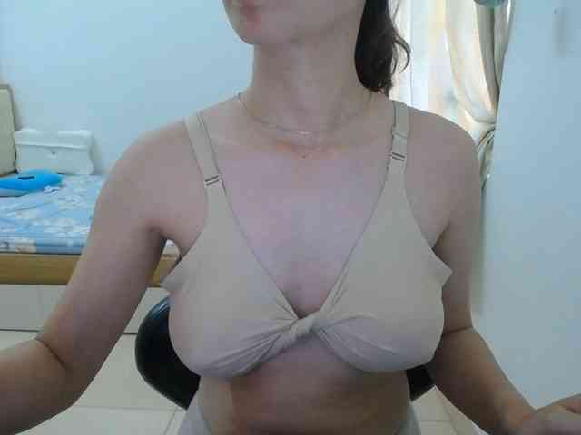 HotQueen93 webcam