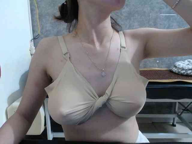 HotQueen93 webcam