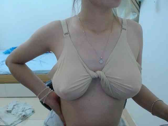 HotQueen93 webcam