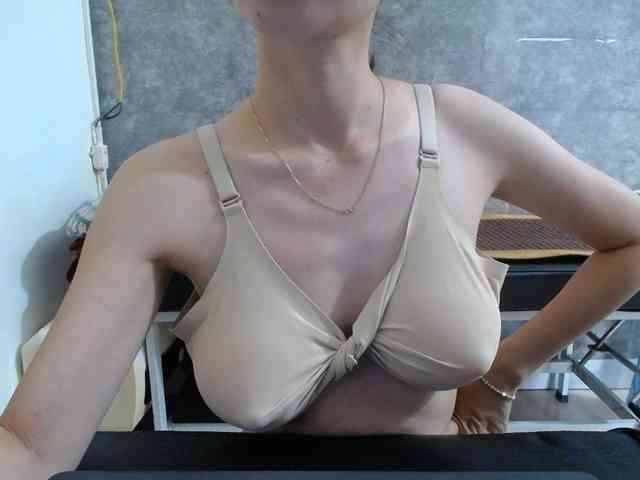HotQueen93