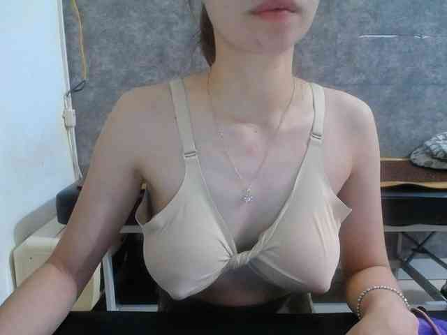 HotQueen93 webcam